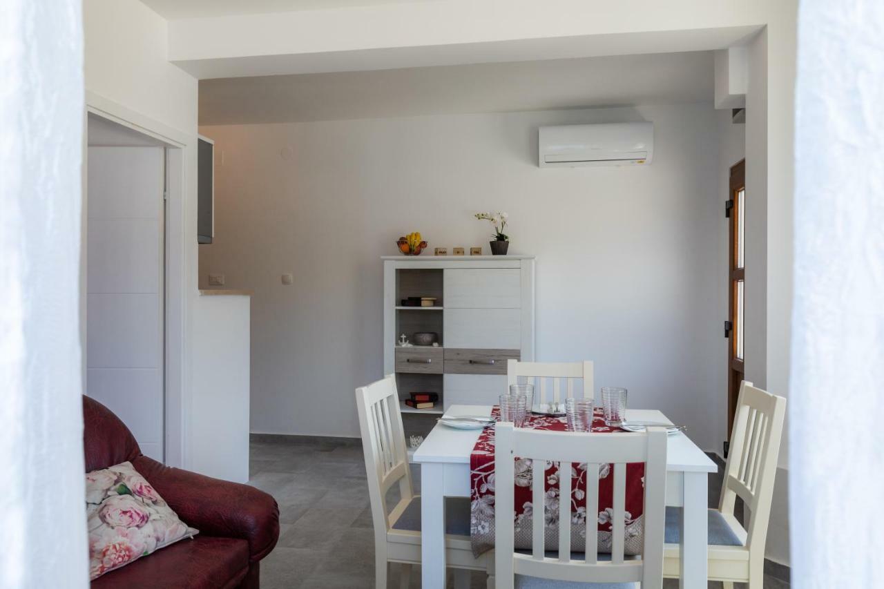 Apartments Lovorna 슬라노 외부 사진